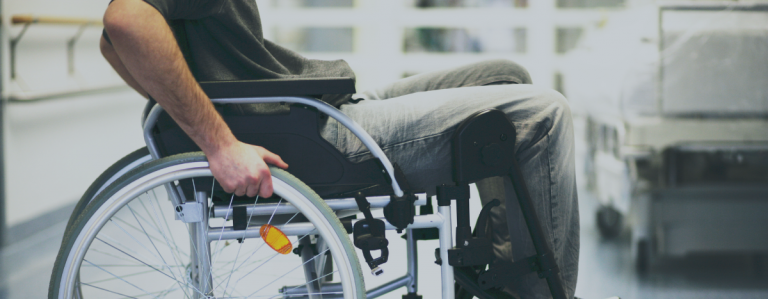 Titelbild E-Learning Kurs Hilfsmittel und Pflegehilfsmittel