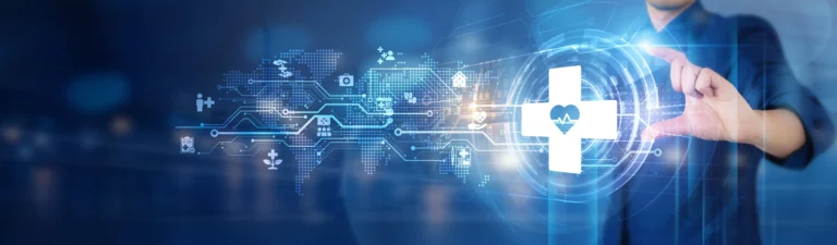 Auf dem Bild ist eine Pflegefachperson zu sehen und ein Schweif, der die Digitalisierung versinnbildlichen soll