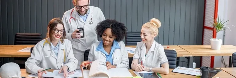 Praxisanleitung in der Ausbildung für die Gesundheits- und Krankenpflege - Relias GmbH